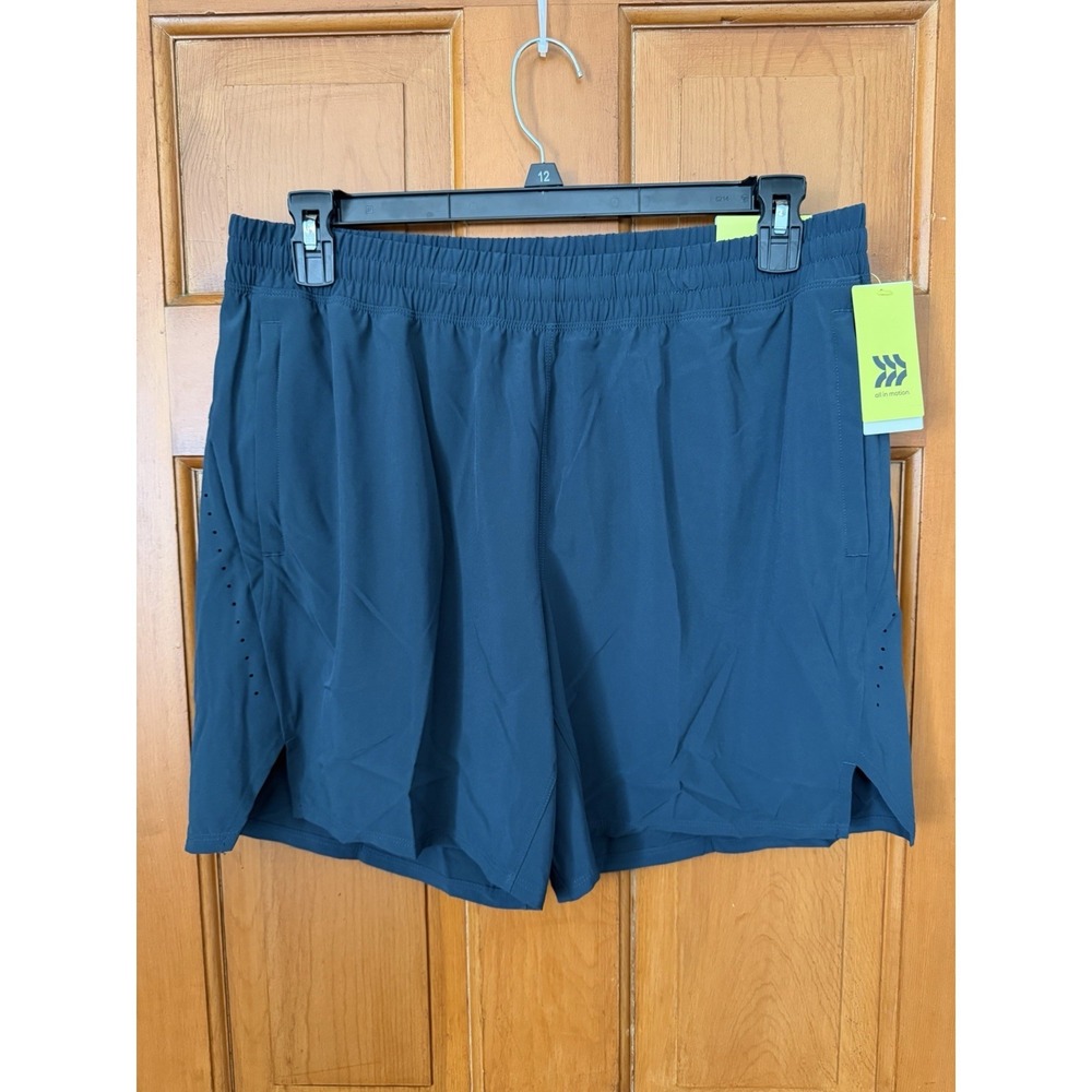 Men's All In Motion Blue 7" Run Shorts Size Large NWT